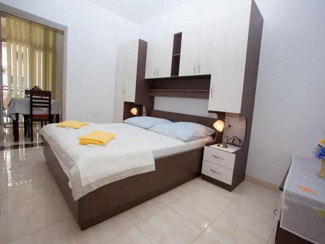 Apartmani Dana Makarska Exterior photo
