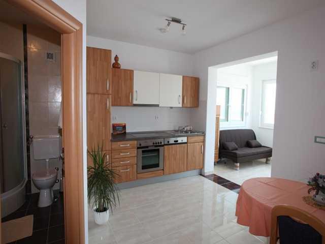 Apartmani Dana Makarska Exterior photo